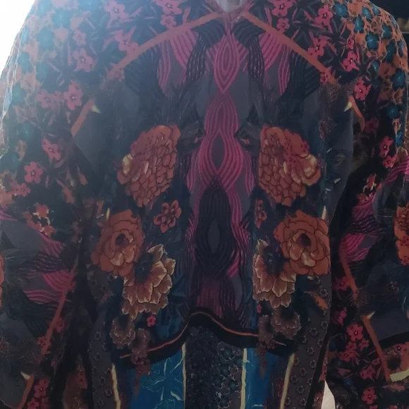 Chelsea & Violet s vivid colors bold garden scene Aztec embroidered trim d… - Picture 4 of 13